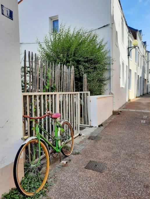 Le Studio D'En O, Au Coeur De La Haute Ville De Pornic. Kültér fotó