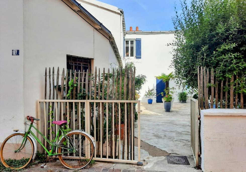 Le Studio D'En O, Au Coeur De La Haute Ville De Pornic. Kültér fotó
